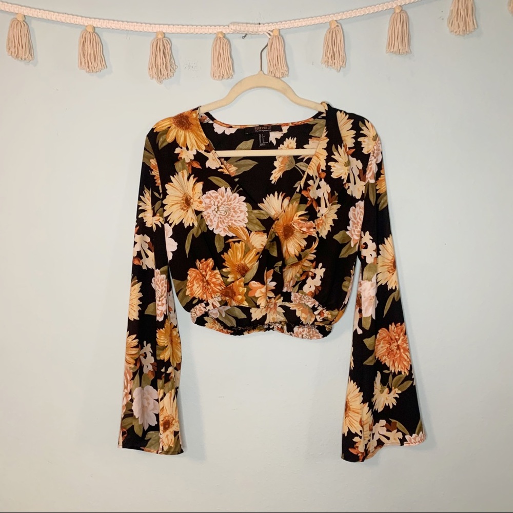 Forever 21 Floral 70s Bell Sleeve Crop Top